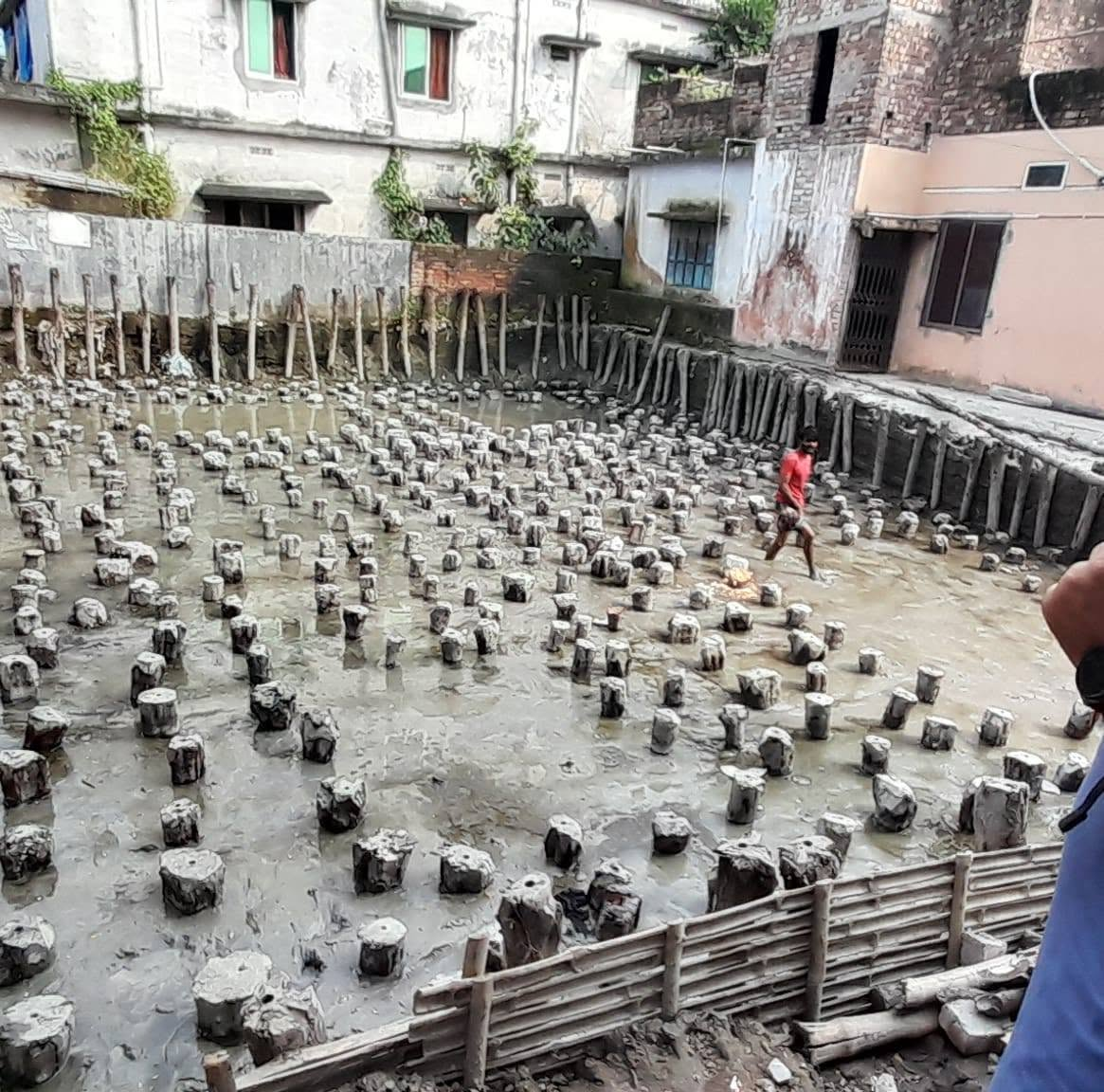 উড পাইলিং / কাঠের পাইলিং